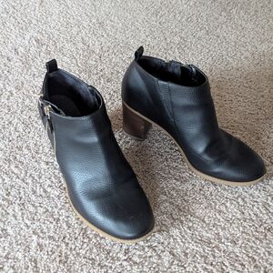 Dr. Scholl's Black Heeled Boots